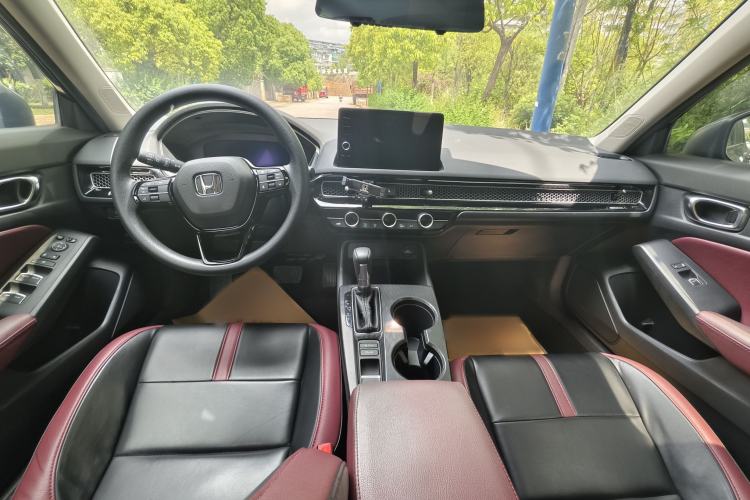 Used Honda Civic 2022 240TURBO CVT Dynamic Edition Interior 3