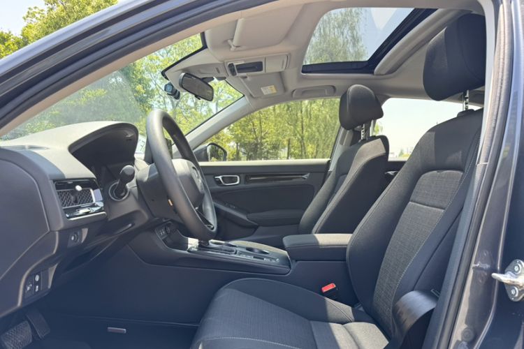 Used Honda Civic 2022 240TURBO CVT Dynamic Edition Interior 3