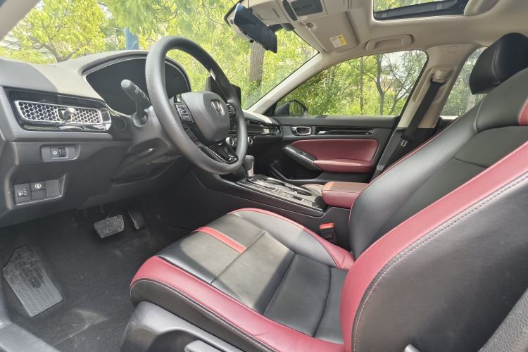 Used Honda Civic 2022 240TURBO CVT Dynamic Edition Interior 4