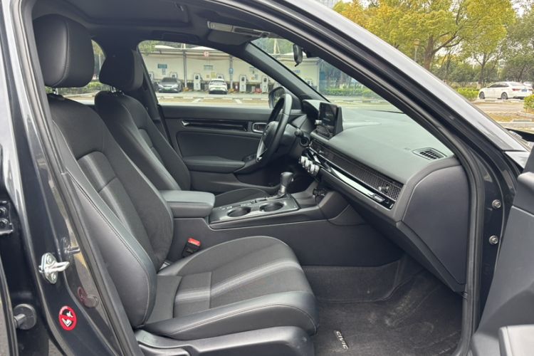 Used Honda Civic 2022 240TURBO CVT Dynamic Edition Interior 5