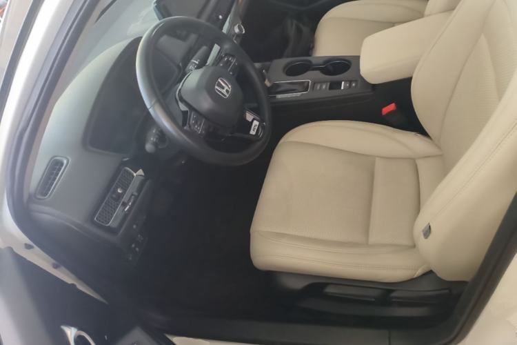 Used Honda Civic 2022 240TURBO CVT Dynamic Edition Left Front Seat
