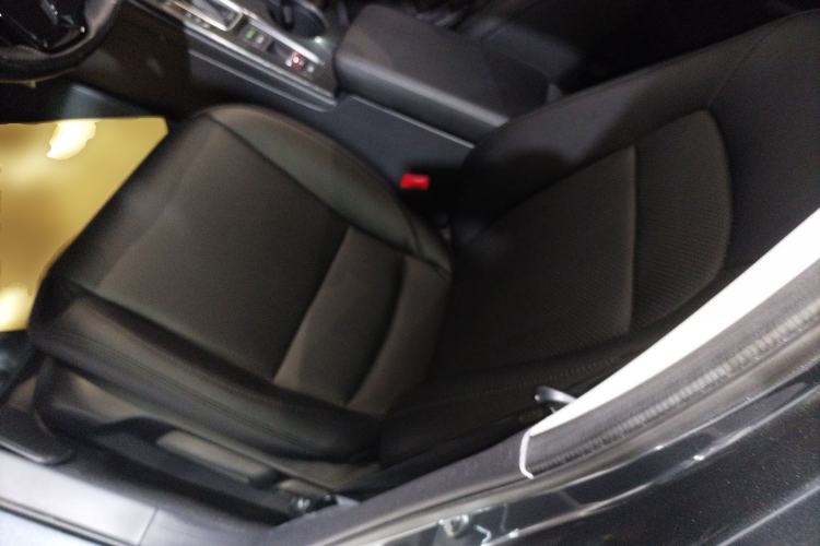 Used Honda Civic 2022 240TURBO CVT Dynamic Edition Left Front Seat