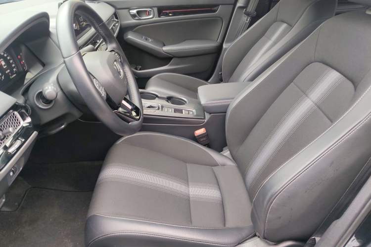 Used Honda Civic 2022 240TURBO CVT Dynamic Edition Left Front Seat