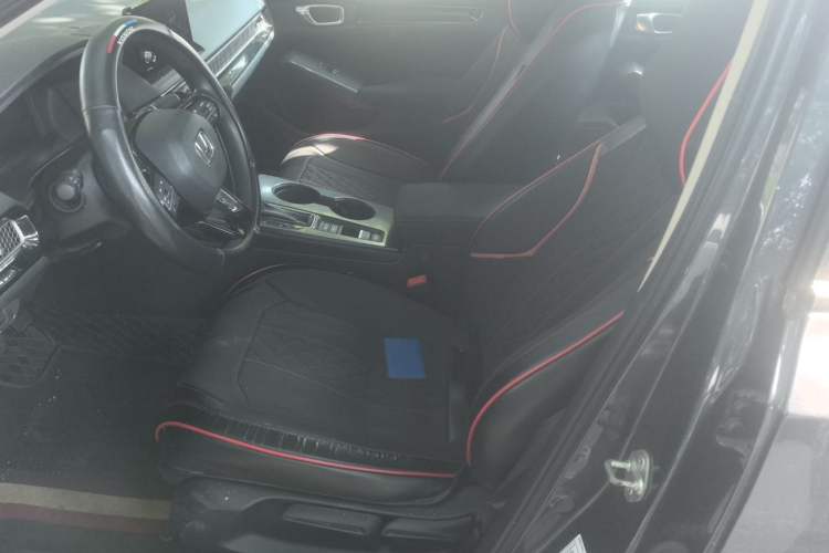 Used Honda Civic 2022 240TURBO CVT Dynamic Edition Left Front Seat