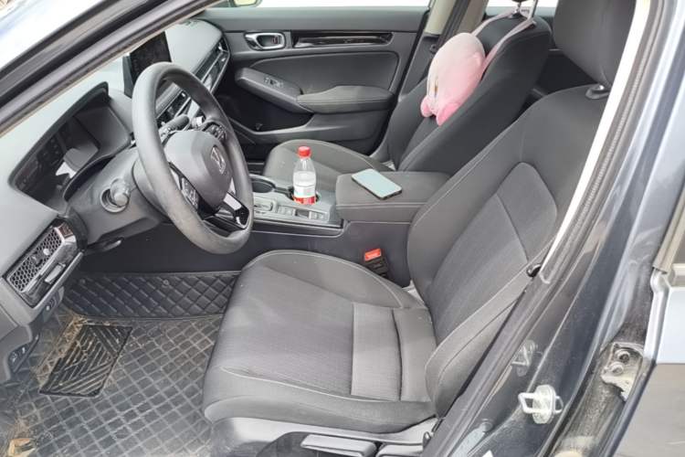 Used Honda Civic 2022 240TURBO CVT Dynamic Edition Left Front Seat