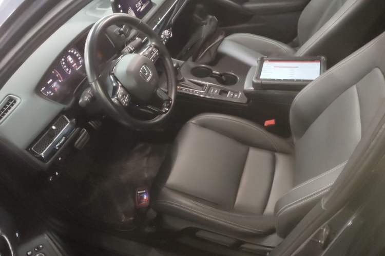 Used Honda Civic 2022 240TURBO CVT Dynamic Edition Left Front Seat