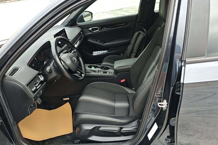 Used Honda Civic 2022 240TURBO CVT Dynamic Edition Left Front Seat