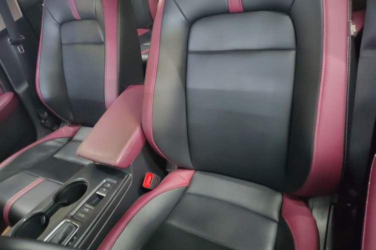 Used Honda Civic 2022 240TURBO CVT Dynamic Edition Left Front Seat