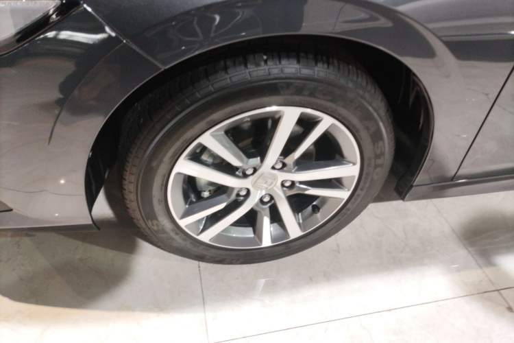 Used Honda Civic 2022 240TURBO CVT Dynamic Edition Left Front Wheel Hub