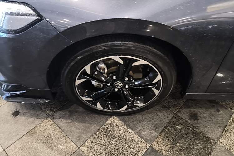 Used Honda Civic 2022 240TURBO CVT Dynamic Edition Left Front Wheel Hub