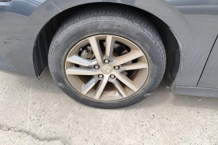 Used Honda Civic 2022 240TURBO CVT Dynamic Edition Left Front Wheel Hub