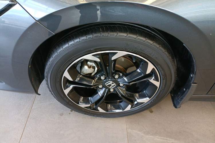 Used Honda Civic 2022 240TURBO CVT Dynamic Edition Left Front Wheel Hub