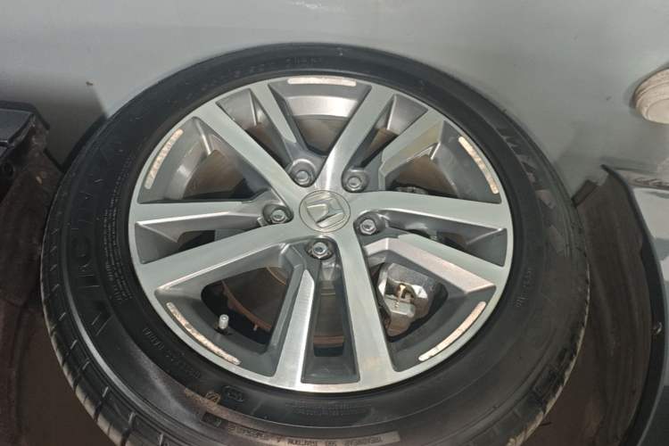 Used Honda Civic 2022 240TURBO CVT Dynamic Edition Left Front Wheel Hub