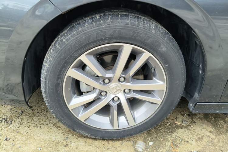 Used Honda Civic 2022 240TURBO CVT Dynamic Edition Left Front Wheel Hub