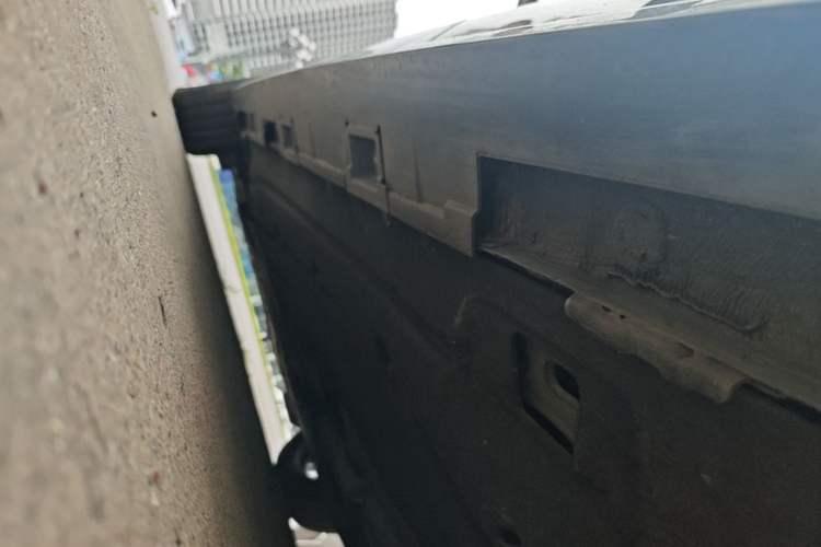 Used Honda Civic 2022 240TURBO CVT Dynamic Edition Left Side Sill
