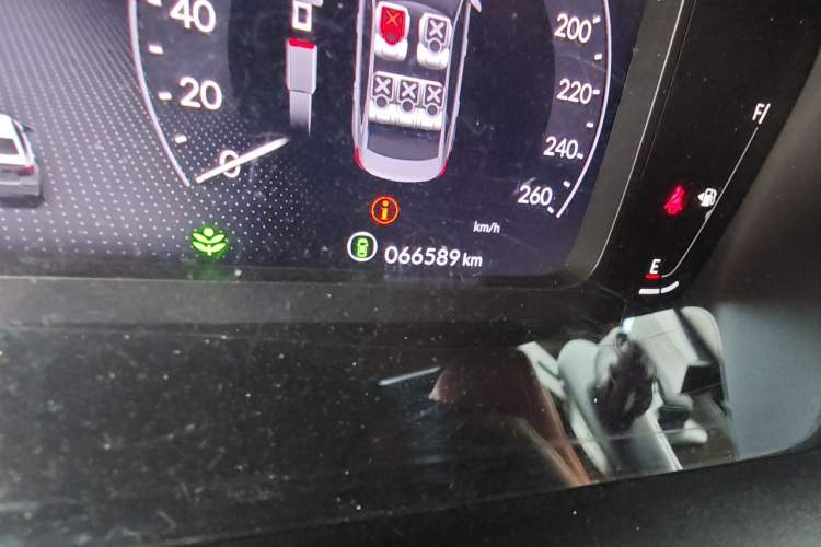 Used Honda Civic 2022 240TURBO CVT Dynamic Edition Odometer Close Up