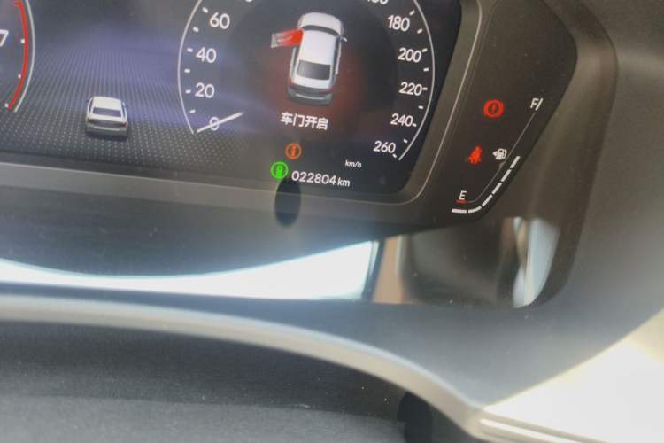 Used Honda Civic 2022 240TURBO CVT Dynamic Edition Odometer Close Up