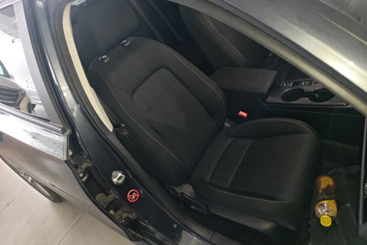 Used Honda Civic 2022 240TURBO CVT Dynamic Edition Right Front Seat