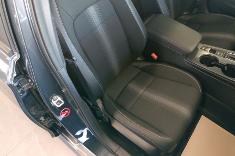 Used Honda Civic 2022 240TURBO CVT Dynamic Edition Right Front Seat