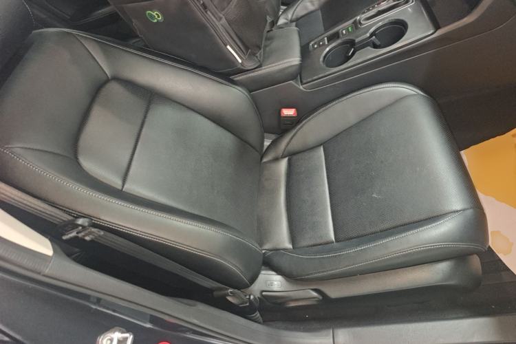 Used Honda Civic 2022 240TURBO CVT Dynamic Edition Right Front Seat