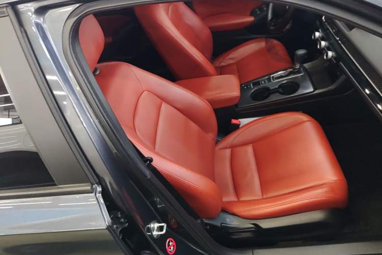 Used Honda Civic 2022 240TURBO CVT Dynamic Edition Right Front Seat
