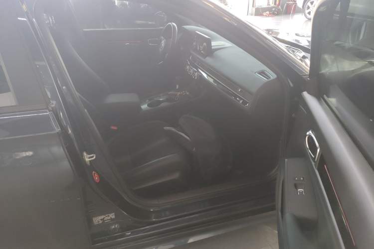 Used Honda Civic 2022 240TURBO CVT Dynamic Edition Right Front Seat
