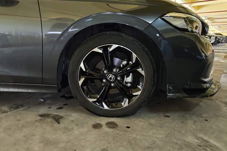 Used Honda Civic 2022 240TURBO CVT Dynamic Edition Right Front Wheel Hub