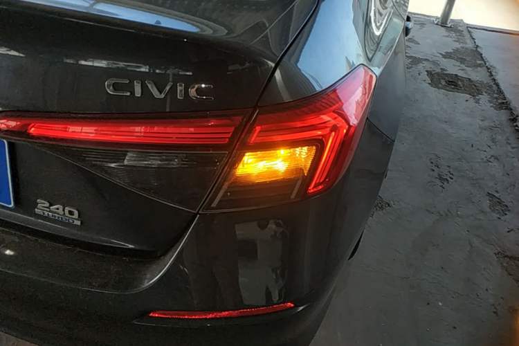Used Honda Civic 2022 240TURBO CVT Dynamic Edition Right Rear Taillight