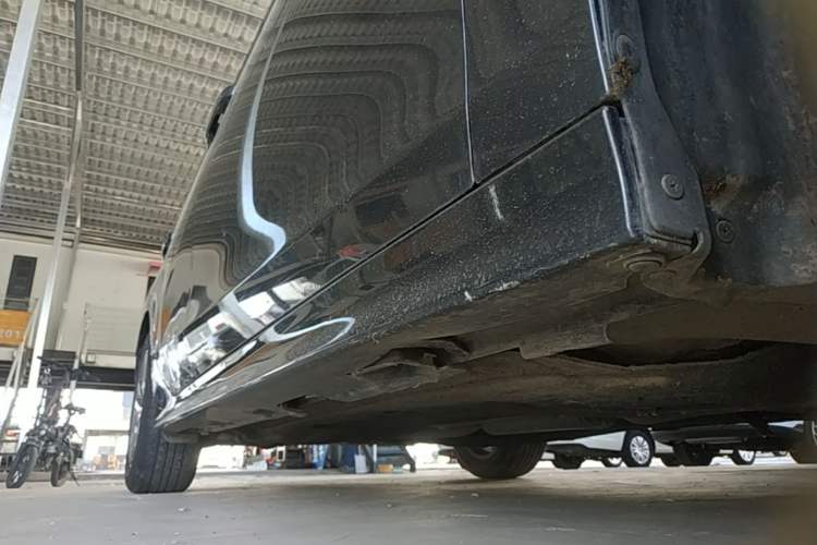 Used Honda Civic 2022 240TURBO CVT Dynamic Edition Right Side Sill