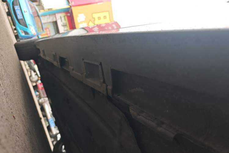 Used Honda Civic 2022 240TURBO CVT Dynamic Edition Right Side Sill