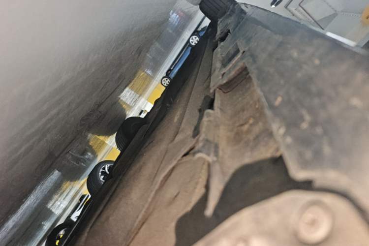 Used Honda Civic 2022 240TURBO CVT Dynamic Edition Right Side Sill
