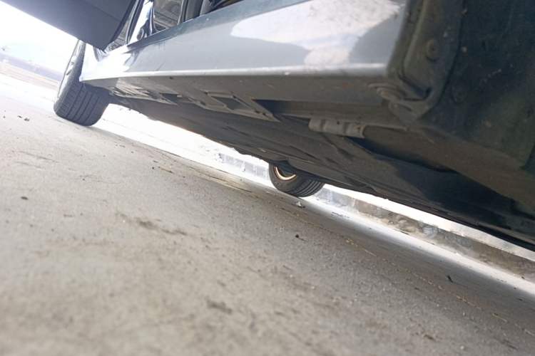 Used Honda Civic 2022 240TURBO CVT Dynamic Edition Right Side Sill
