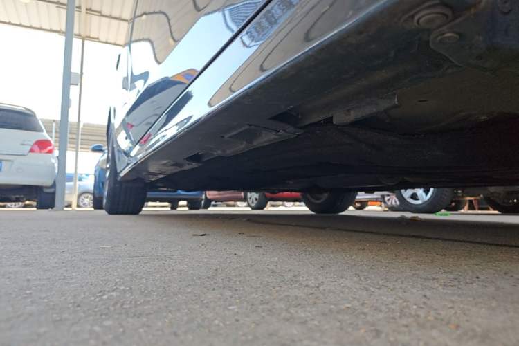 Used Honda Civic 2022 240TURBO CVT Dynamic Edition Right Side Sill