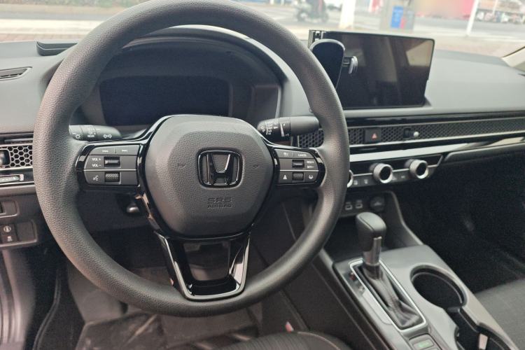 Used Honda Civic 2022 240TURBO CVT Dynamic Edition Steering Wheel