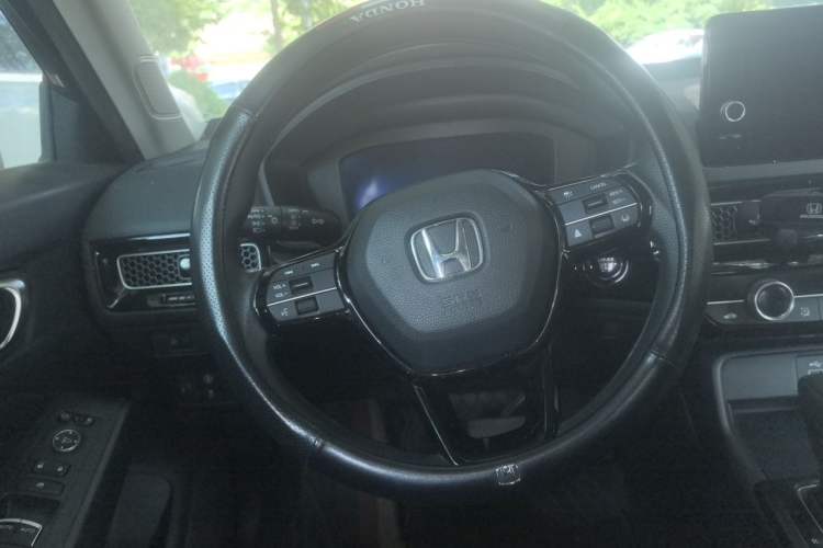 Used Honda Civic 2022 240TURBO CVT Dynamic Edition Steering Wheel
