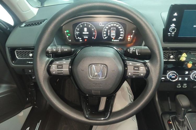 Used Honda Civic 2022 240TURBO CVT Dynamic Edition Steering Wheel