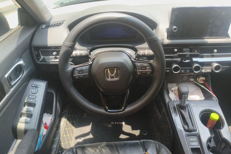 Used Honda Civic 2022 240TURBO CVT Dynamic Edition Steering Wheel