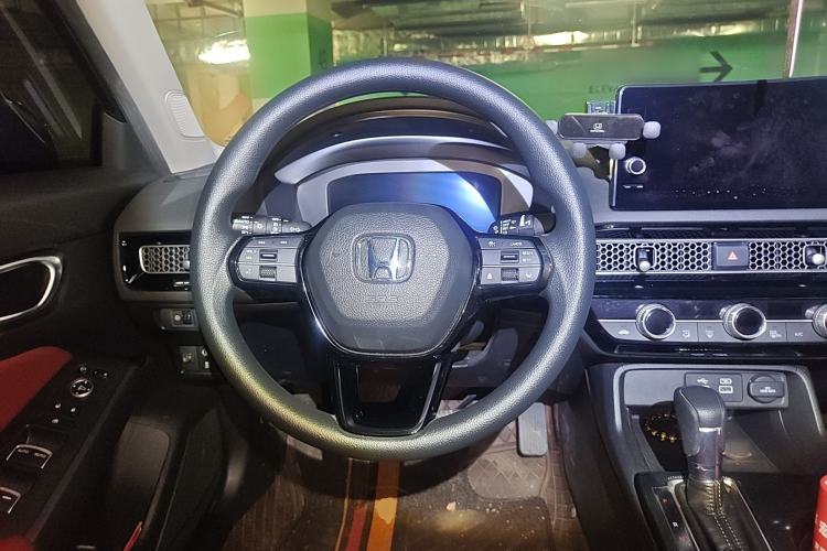 Used Honda Civic 2022 240TURBO CVT Dynamic Edition Steering Wheel