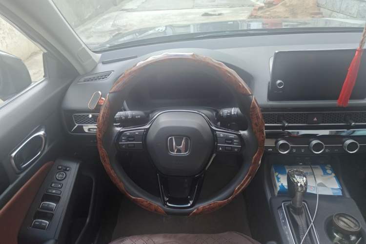 Used Honda Civic 2022 240TURBO CVT Dynamic Edition Steering Wheel