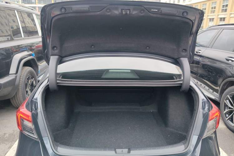 Used Honda Civic 2022 240TURBO CVT Dynamic Edition Trunk