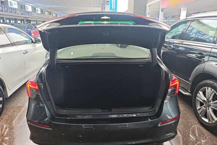Used Honda Civic 2022 240TURBO CVT Dynamic Control Version Trunk