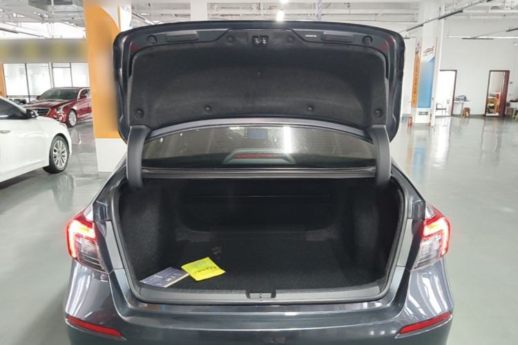 Used Honda Civic 2022 240TURBO CVT Dynamic Edition Trunk