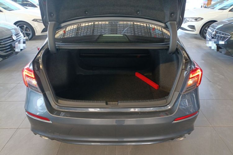 Used Honda Civic 2022 240TURBO CVT Dynamic Edition Trunk