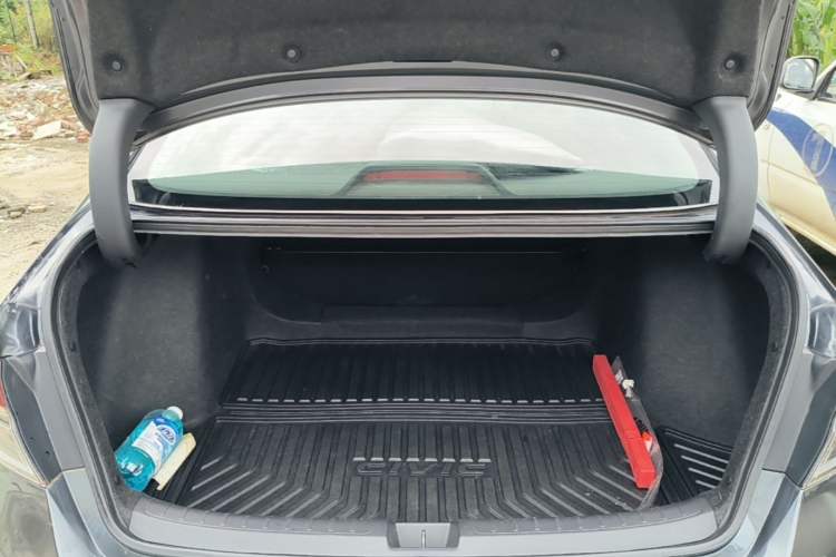 Used Honda Civic 2022 240TURBO CVT Dynamic Edition Trunk