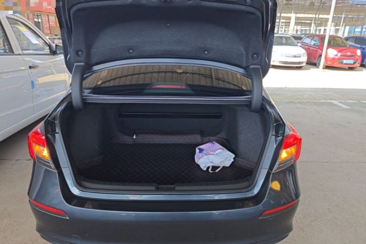 Used Honda Civic 2022 240TURBO CVT Dynamic Edition Trunk