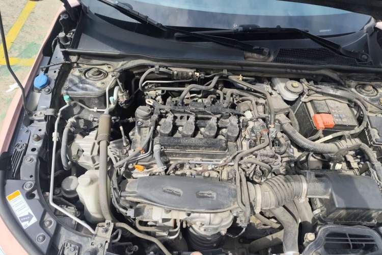 Used Honda Civic 2022 240TURBO CVT Dynamic Edition Engine Bay Right