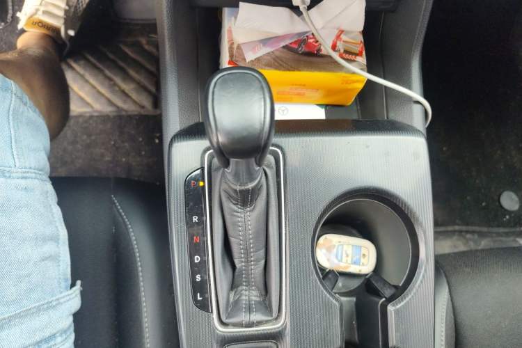 Used Honda Civic 2022 240TURBO CVT Dynamic Edition Gear Lever