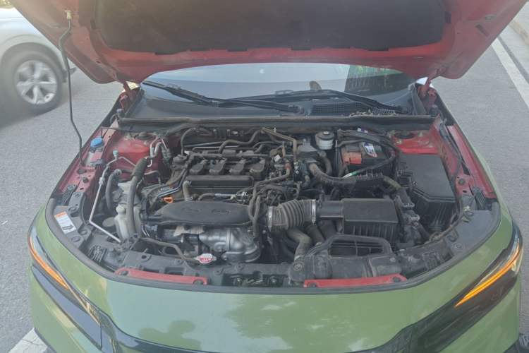Used Honda Civic 2022 240TURBO CVT Dynamic Edition Engine Bay