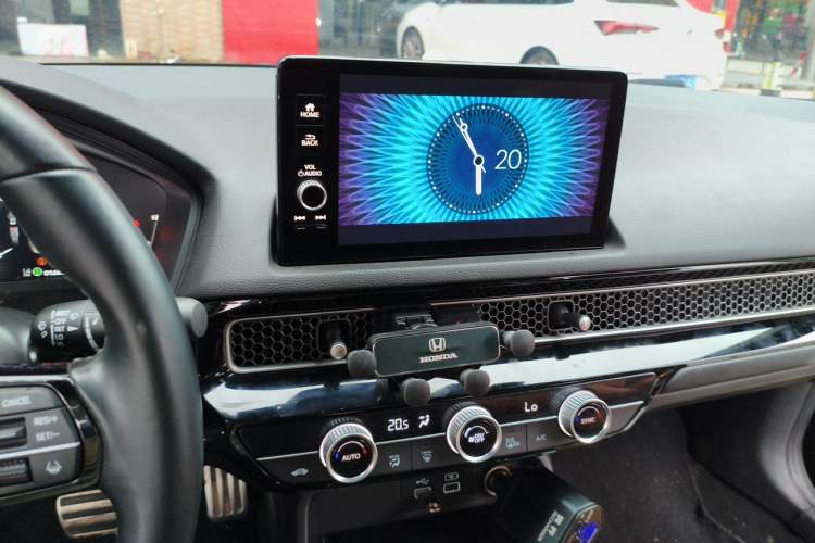 Used Honda Civic 2022 240TURBO CVT Dynamic Edition Audio And AC Panel