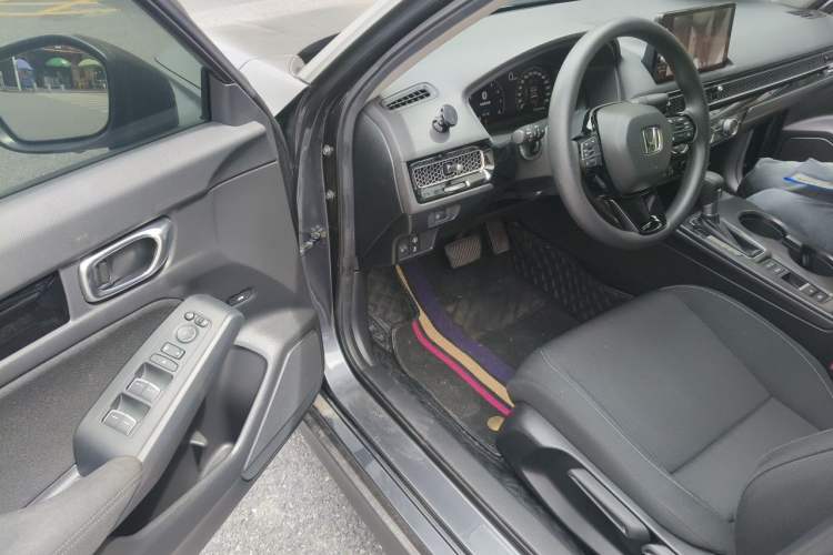 Used Honda Civic 2022 240TURBO CVT Dynamic Edition Driver Seat